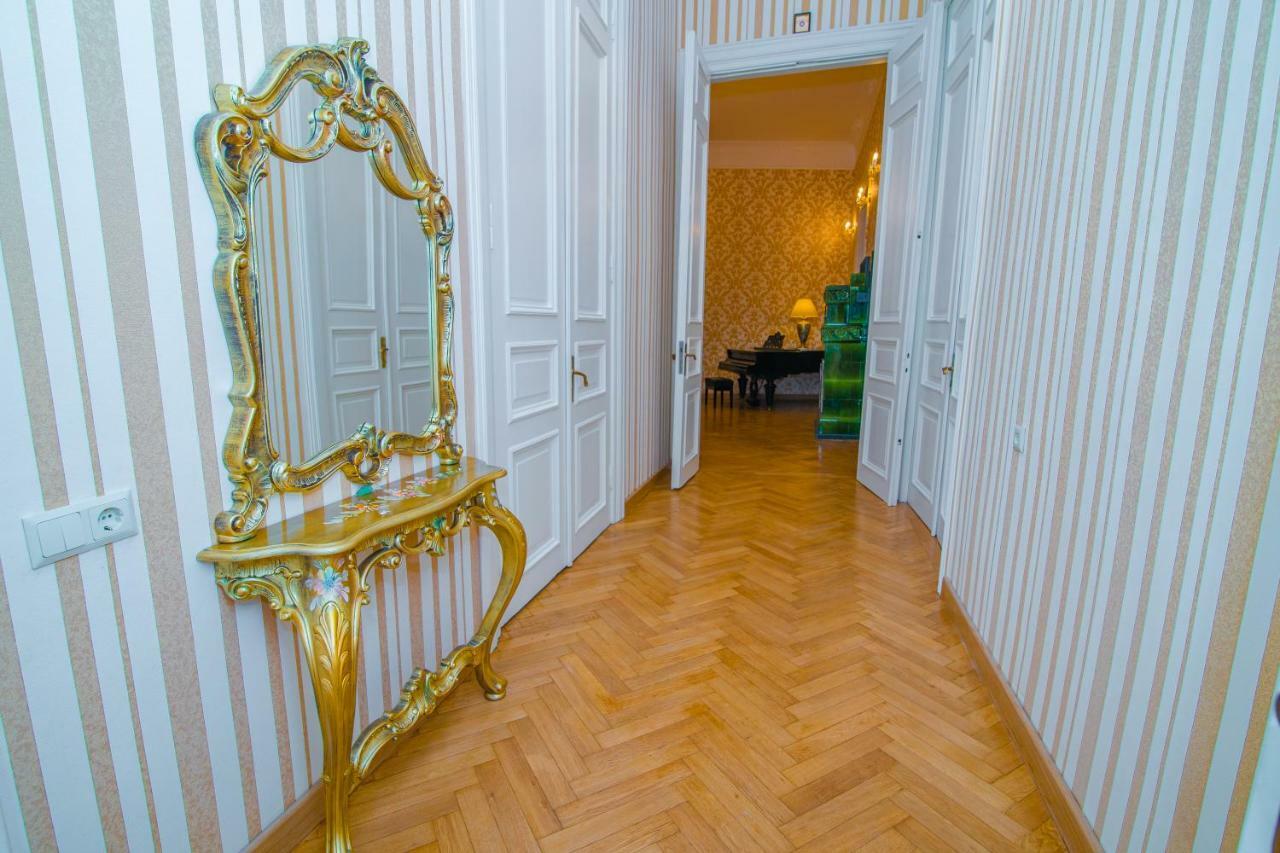 Solo Apartment In City Center Tbilisi Ngoại thất bức ảnh