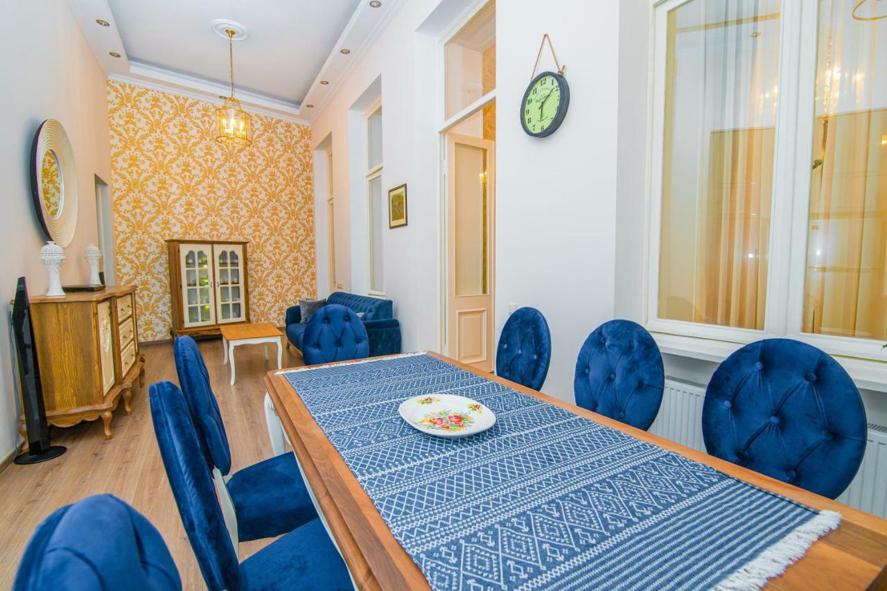 Solo Apartment In City Center Tbilisi Ngoại thất bức ảnh