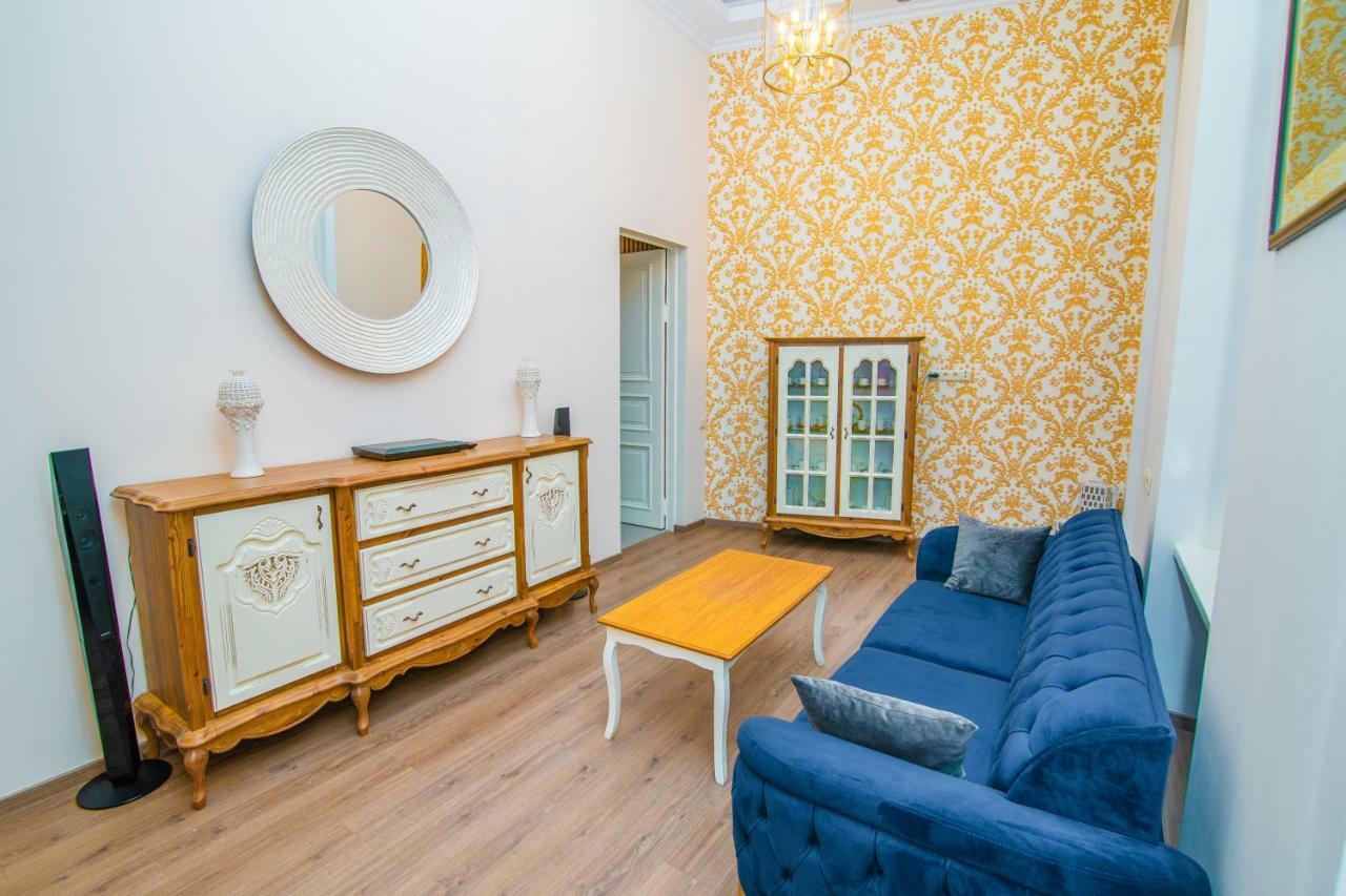 Solo Apartment In City Center Tbilisi Ngoại thất bức ảnh
